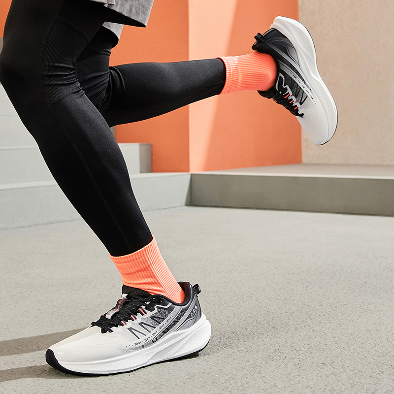 Xtep Tancheng Lite 冬用ランニングシューズ - Men'S Xtep Shoes のレビューと価格