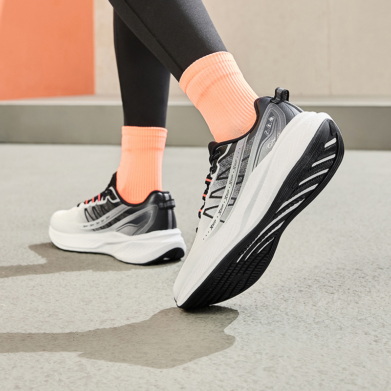 Xtep Tancheng Lite 冬用ランニングシューズ - Men'S Xtep Shoes のレビューと価格