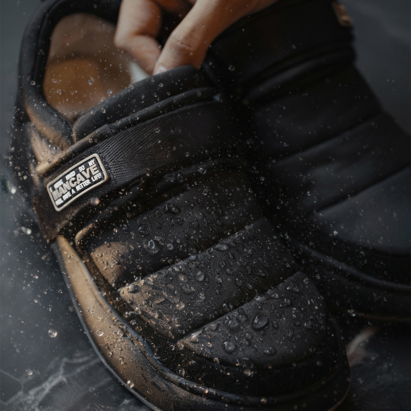 マデン メンズ レトロ ブラック 防水 スノーブーツ スリッ - Men Shoes Online のレビューと価格