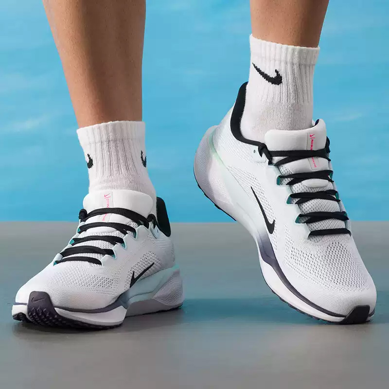 ナイキ メンズ ランニングシューズ AIR ZOOM PEG - Men'S Shoes Nike Jordan のレビューと価格