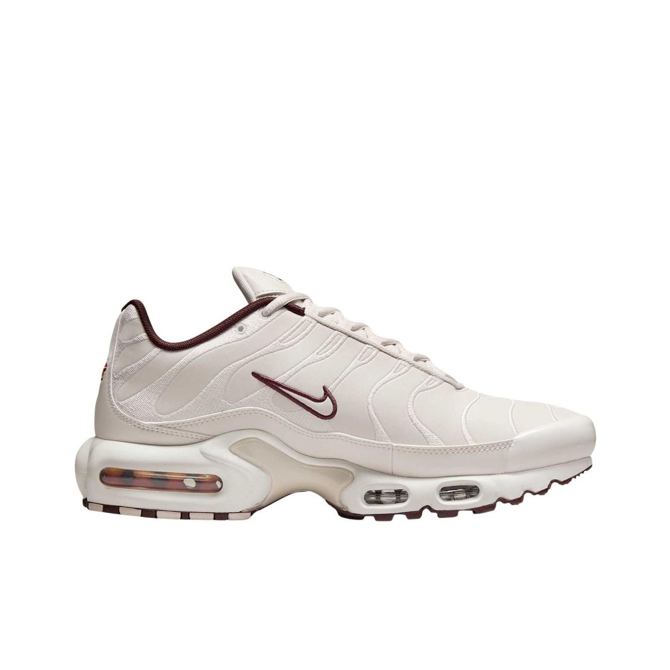 ナイキ エア マックス プラス ランニングシューズ メンズ  - Men Shoes Myntra のレビューと価格