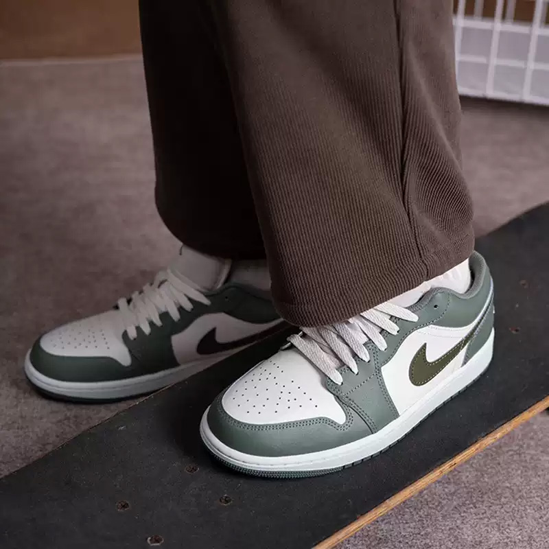 ナイキ ジョーダン AJ1 ロー レトロ ロートップ スニー - Men'S Shoes Nike Jordan のレビューと価格